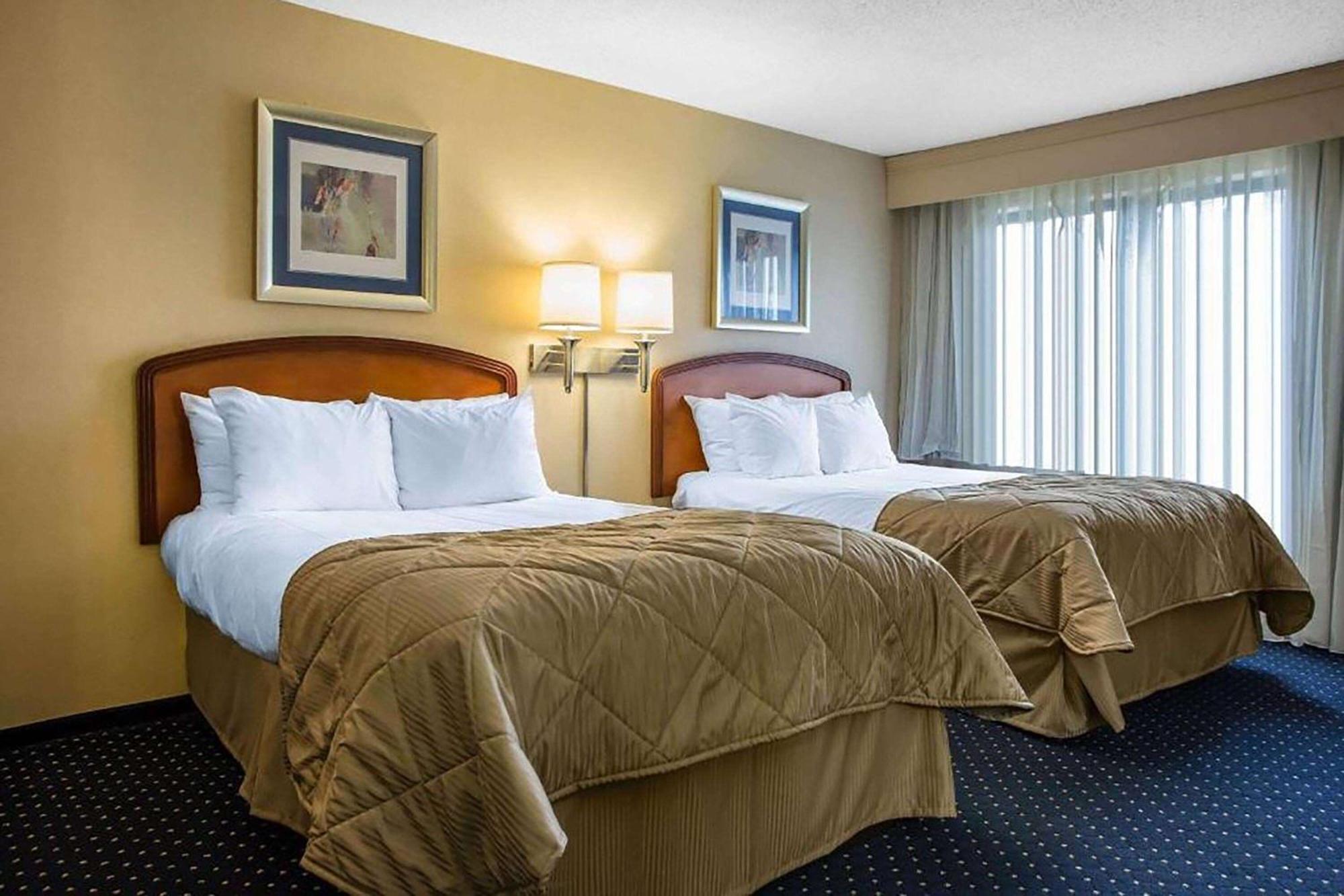 Howard Johnson By Wyndham Меррилвилл Экстерьер фото